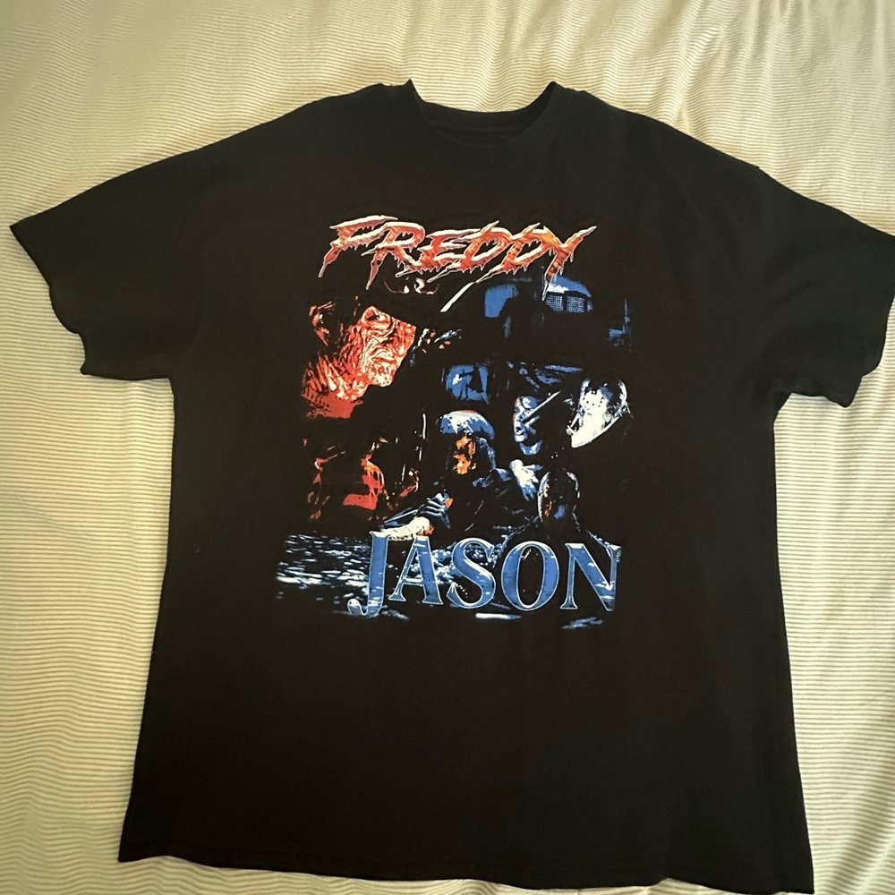 FREDDY VS JASON GRAPHIC TEE